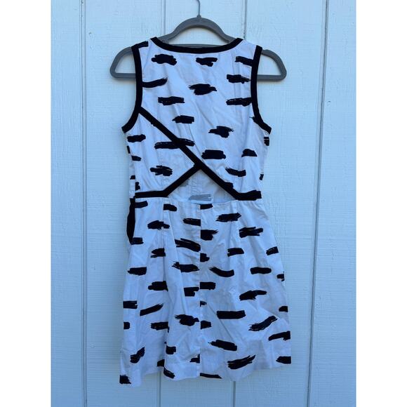 Banana Republic White & Black Mini Dress, Back‎ Cut Out, Sz 6 - Picture 2 of 5